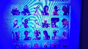 conta fortnite 180 skins