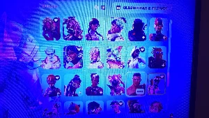 conta fortnite 180 skins