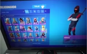 Conta Fortnite Ikonik, Galaxy, Glow, 145 skin SALVE O MUNDO