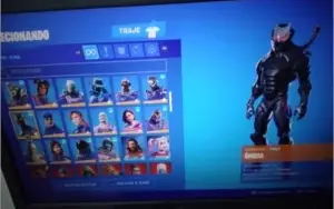Conta Fortnite Ikonik, Galaxy, Glow, 145 skin SALVE O MUNDO