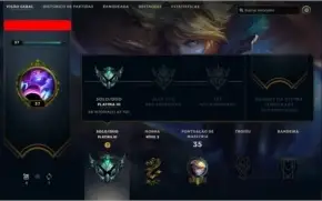 Conta platina 3 com 60% de winrate solo/duo lv 37