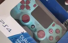PS4 todo bom, bem conservado jogos, controles novos redset e