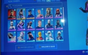 Vende-se conta top de Fortnite. Preço negociável.