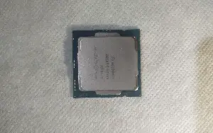 PC i3 10100 pronto para uso sem gabinete