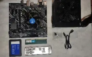 PC i3 10100 pronto para uso sem gabinete
