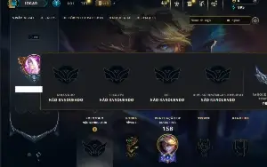 Unranked com 60 Champs e 14 Skins