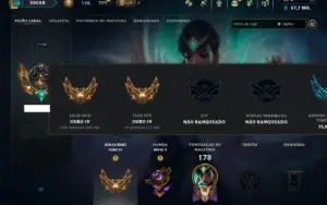 Ouro 4 com 45 Champs e 9 Skins