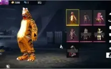 Conta Free Fire bem gemada com bastante skins e armas