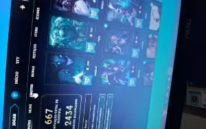 Conta de lol impecável