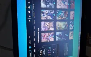 Conta de lol impecável