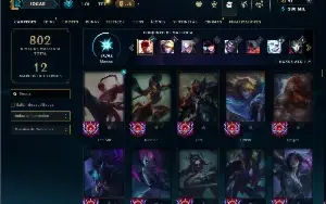 Esmeralda 1 com TODOS os champs e 247 Skins ( JG / ADC )