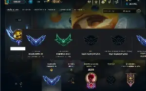 Esmeralda 1 com TODOS os champs e 247 Skins ( JG / ADC )