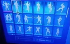 Conta top S2 com 170 Skins e salve o mundo 130.