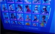 Conta top S2 com 170 Skins e salve o mundo 130.