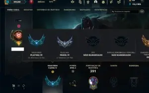 Platina 4 com 130 Champs e 97 Skins ( JG / MID / ADC )