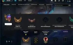 Conta ouro 4 com 44 Champs e 24 Skins