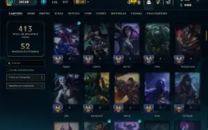 Unranked com 120 Champs e 213 Skins ( MAIN ADC )