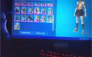 conta de fortnite rara (leia a descrição)