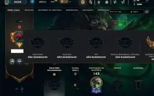 Unranked com 90 Champs e 72 Skins ( MAIN ADC )