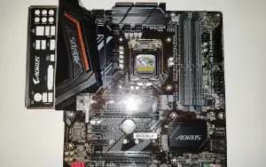 Placa mãe z370m aorus gaming - lga 1151