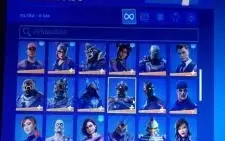 Conta fortnitedesde a season 3 com muita skin comprada