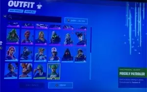 Conta Fortnite com muitas skins, picaretas, para-quedas