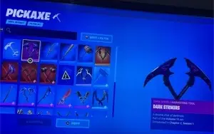 Conta Fortnite com muitas skins, picaretas, para-quedas