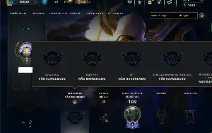 Unranked com 35 Champs e 13 Skins + 2 Fragmentos