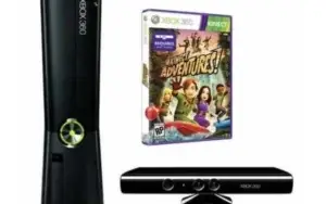 Xbox 360 4 GB + Kinect + jogo Kinect Adventures + 1 mês live