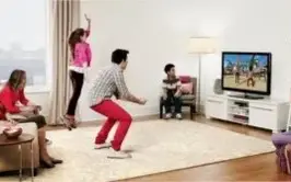 Xbox 360 4 GB + Kinect + jogo Kinect Adventures + 1 mês live