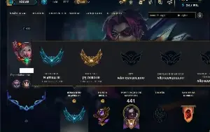 Platina 3 com TODOS os Champs e 136 Skins ( JG / TOP / MID )