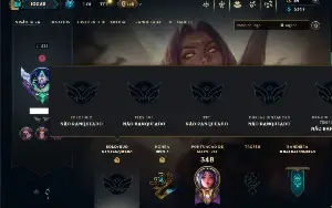 Unranked com 115 Champs e 125 Skins ( TOP / MID )