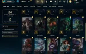 Unranked (Ex Platina) com 30 Champs e 8 Skins + 2 Fragmentos