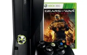 Xbox 360 4GB + Jogo Gears of War Judgement