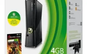 Xbox 360 4GB + Jogo Gears of War Judgement