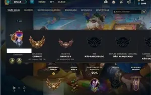Conta ouro 4 com 71 Champs e 27 Skins + 1 Fragmento