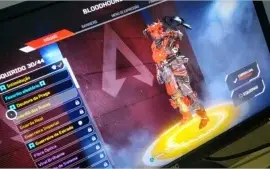 Conta Apex Legends com Herança da Bloodhound e mestre (PS4)
