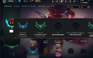 Platina 4 com TODOS os champs e 209 Skins ( JG / MID / ADC )