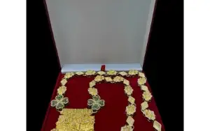 Colar Poze Trevo Moeda Antiga