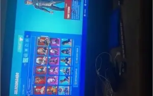 Vendo conta da epic: Fortnite:142 skins, maioria de loja