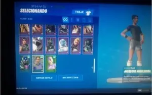 Conta de Fortnite (Glow, Ikonik,Caveirao e skins raras)