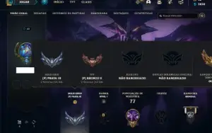 Conta prata 3 com 28 Champs e 15 Skins + 1 Mitica