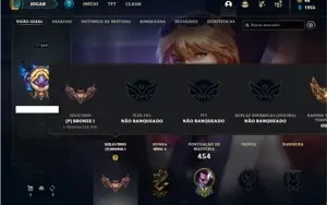 Conta bronze 1 com 146 Champs e 109 Skins + 4 Vitoriosas