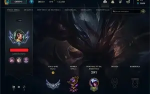 Conta Com 52 Skins e Quase Todos os Campeões