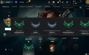Esmeralda 4 com 70 Champs e 15 Skins + 17 Espolios