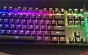 Teclado HyperX Alloy FPS RGB gamer