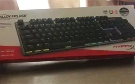 Teclado HyperX Alloy FPS RGB gamer