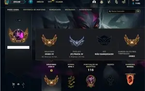 Conta ouro 4 com 51 Champs e 15 Skins + 6 Espolios