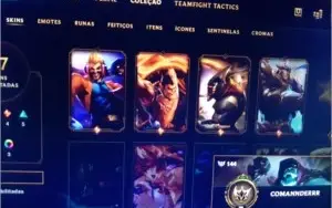 Conta com 67  skins e  118 icones