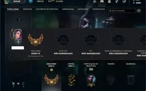 Conta ouro 4 com 31 Champs e 10 Skins + 2 Espolios